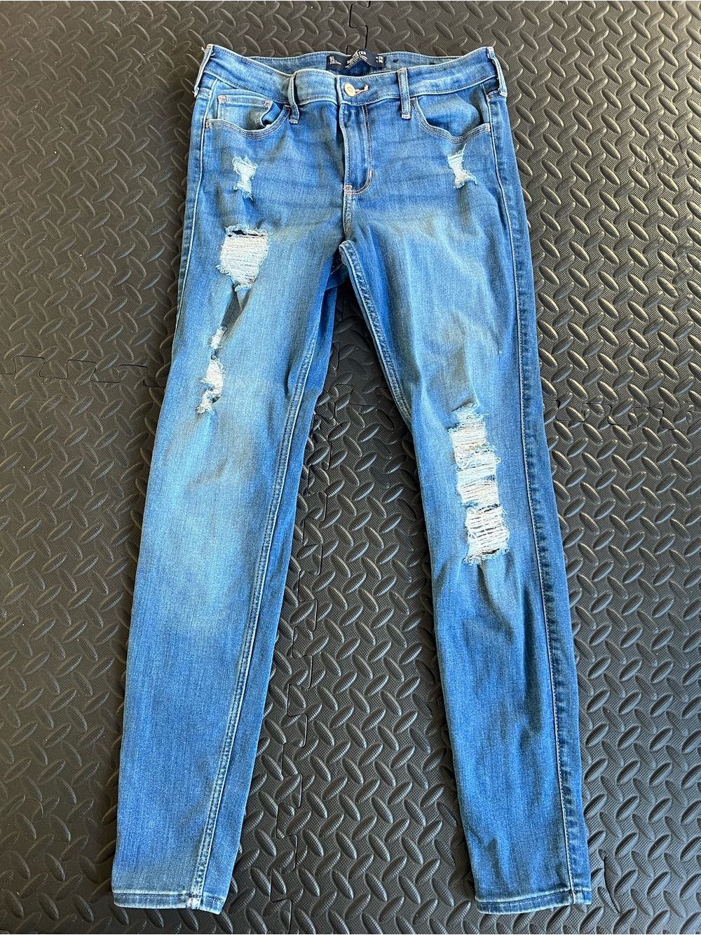 Hollister Women's Light Blue Distressed Skinny Jeans Sz W29L30